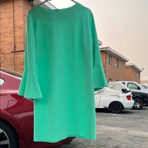 Elegant Green Sheath Dress with 3/4 Bell Sleeves